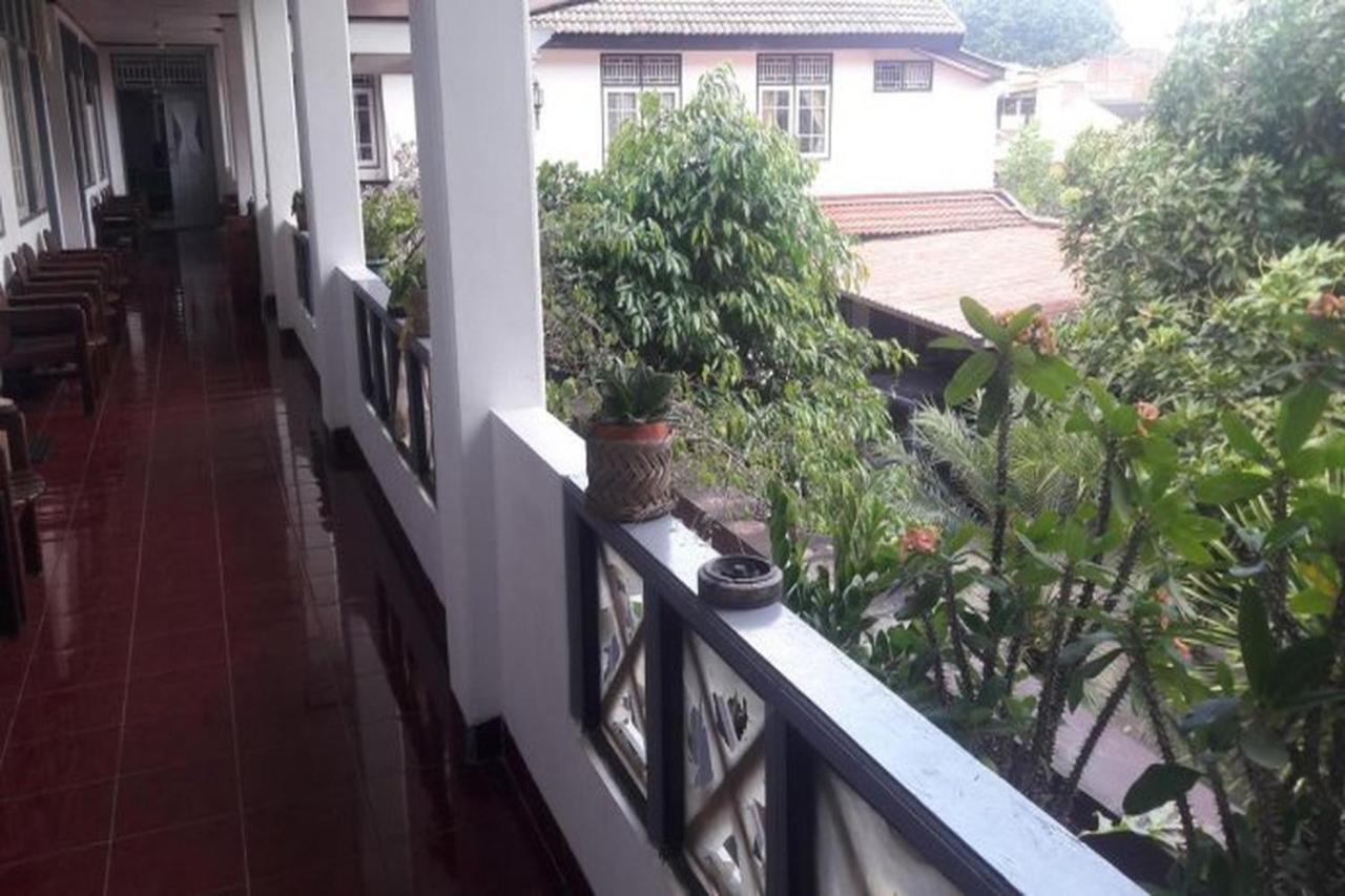 Hotel Airlangga Mataram Extérieur photo