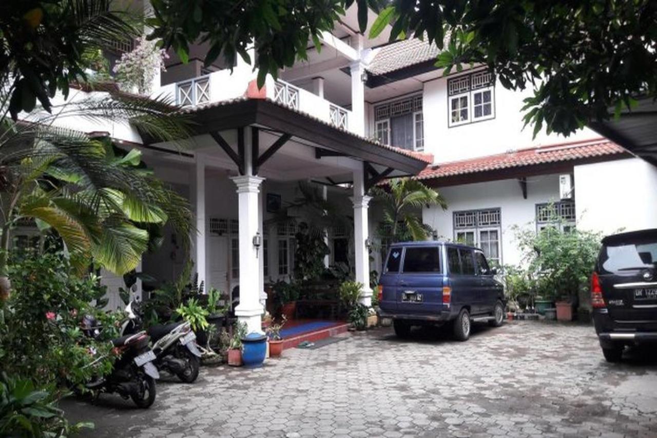 Hotel Airlangga Mataram Extérieur photo