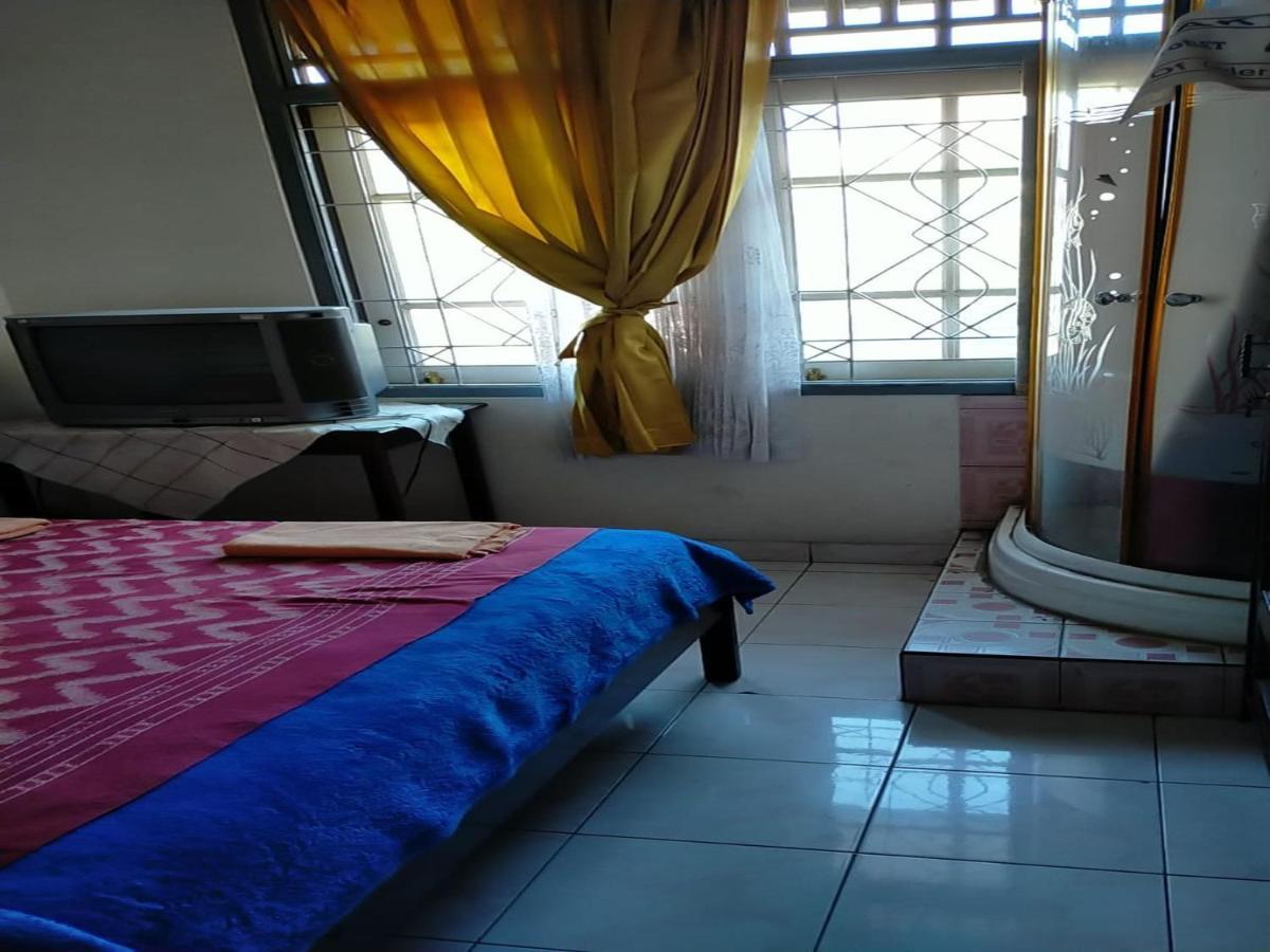 Hotel Airlangga Mataram Extérieur photo